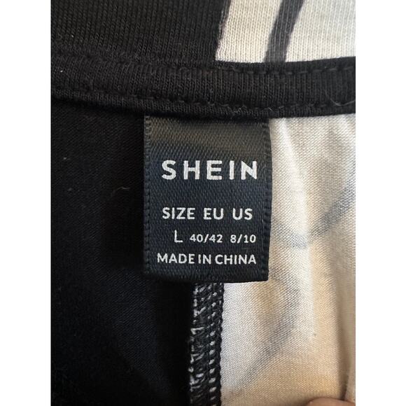 SHEIN Split Face Graphic Tee Black White Size L - Picture 2 of 4